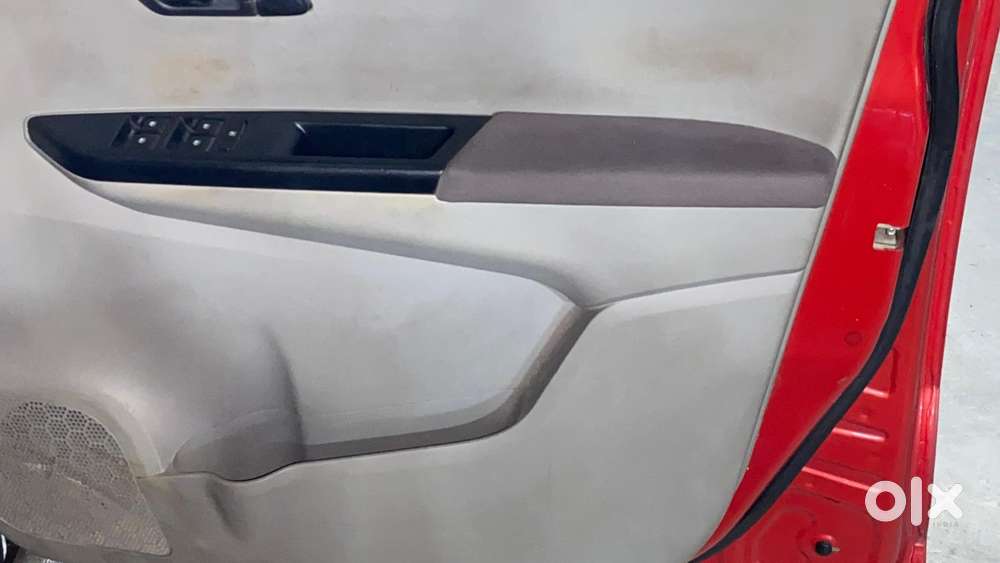 Mahindra Kuv 100 Mfalcon G80 K6 5str, 2017, Petrol