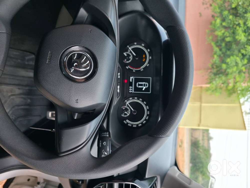 Skoda Kylaq 2025 Petrol 22000 Km Driven
