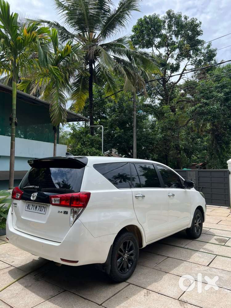 Toyota Innova Crysta 2016-2017 Diesel