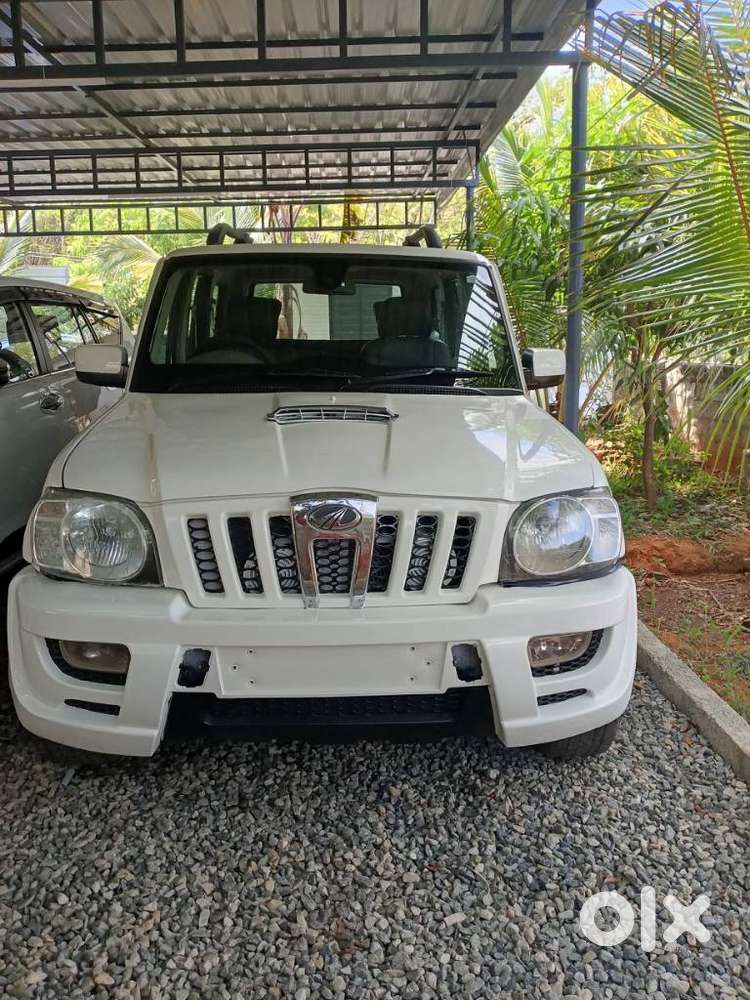 Mahindra Scorpio, 2013