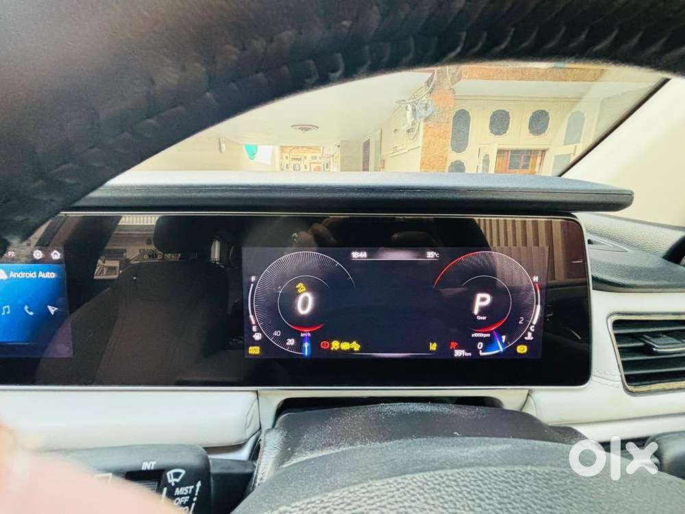 Mahindra Xuv700 2024 Petrol Well Maintained