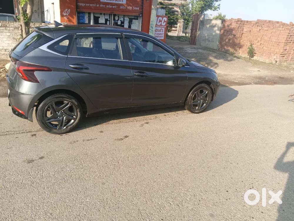 Hyundai Aura 1.2 Petrol 2024