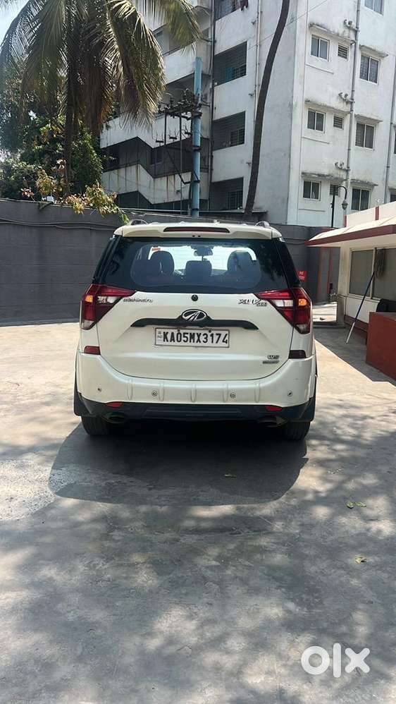 Mahindra Xuv500 2018 Diesel 132099 Km Driven