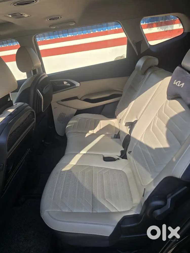 Kia Carens 2023 Diesel Well Maintained