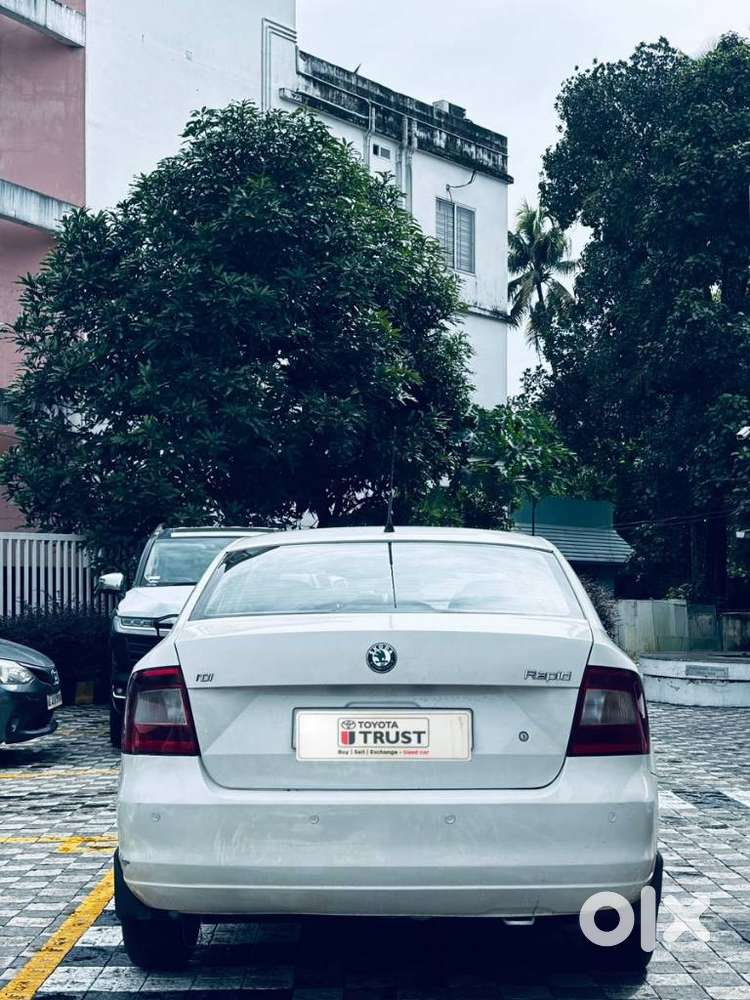 Skoda Rapid Elegance 1.6 Tdi Cr Manual, 2012, Diesel