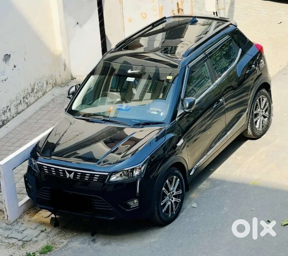 Xuv 300 Turbo Sport Smart W6 Petrol & Cng