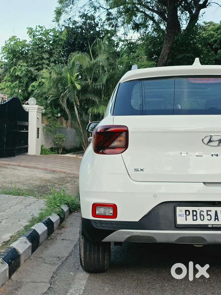 Hyundai Venue 1.0 Sx (o) Turbo Dct, 2021, Petrol