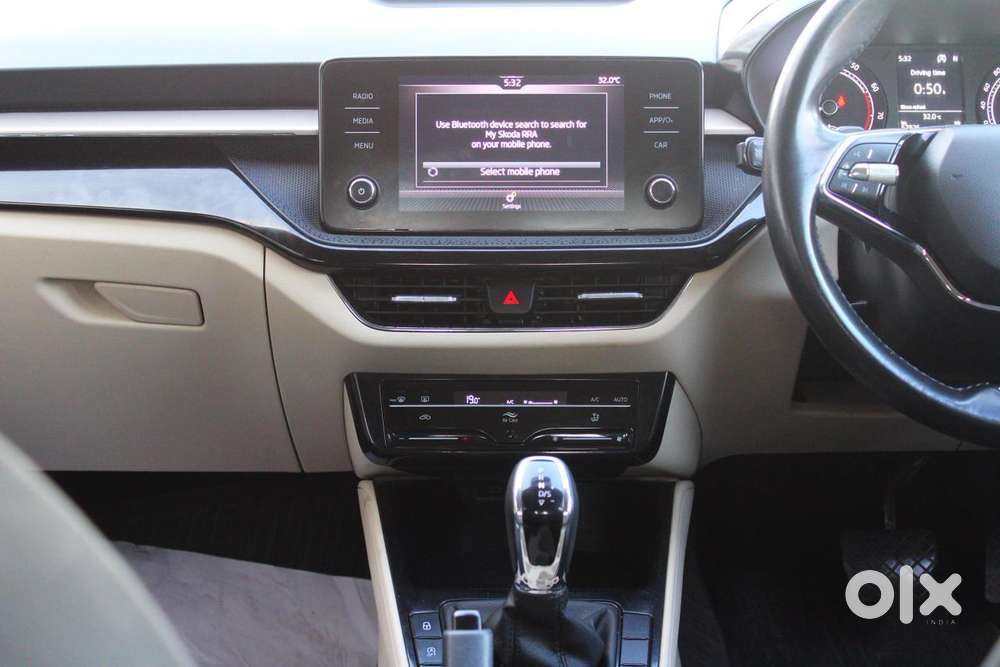 Skoda Slavia 1.0 Ambition Tsi, 2022, Petrol