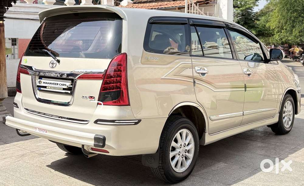 Toyota Innova 2.5 Vx 8 Seater Bs Iv, 2014, Diesel