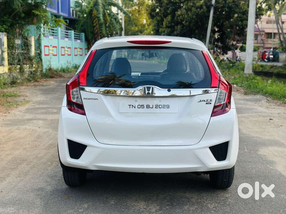 Honda Jazz V Automatic, 2016, Petrol