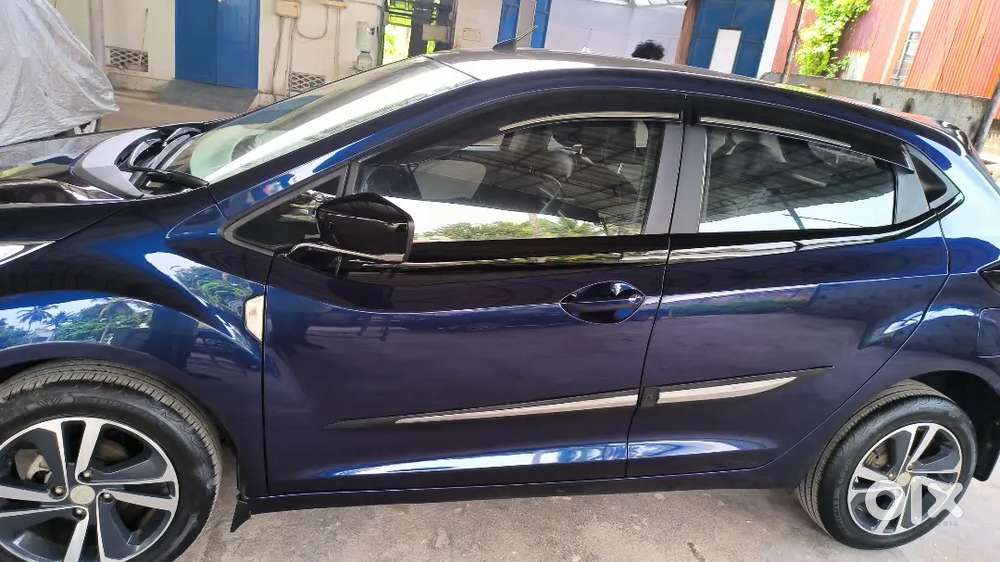 Tata Altroz Xz+ 2022 Aug  Single Owner  Excellent Condition  Low Km