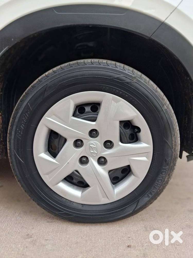 Hyundai Venue S Plus Mt 1.2 Kappa, 2022, Petrol