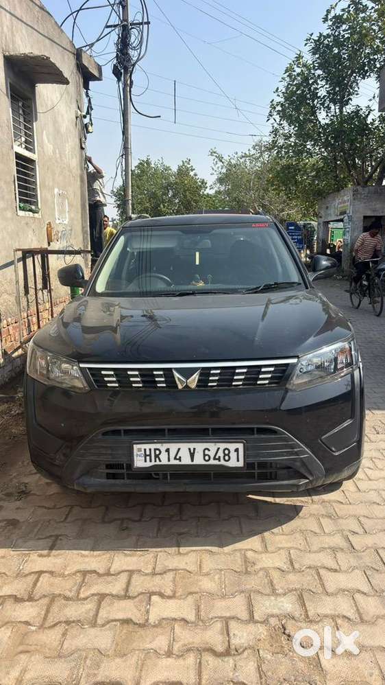 Mahindra Petrol Car 2023