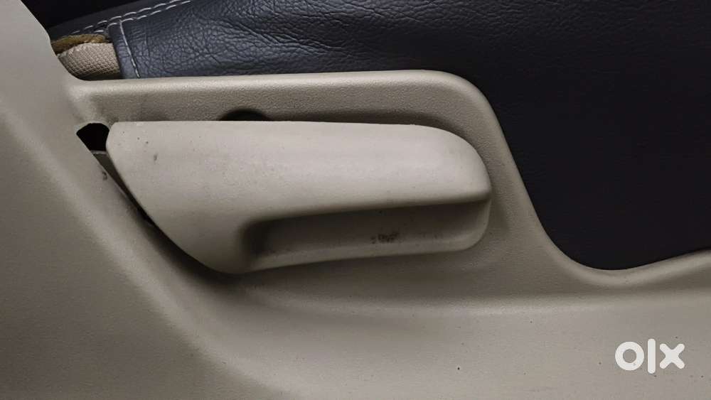 Maruti Suzuki Swift Dzire 1.2 Vxi Bsiv, 2016, Petrol