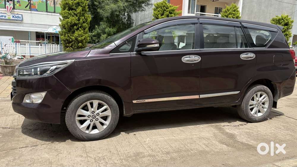 Toyota Innova Crysta 2.4 V, 2016, Diesel