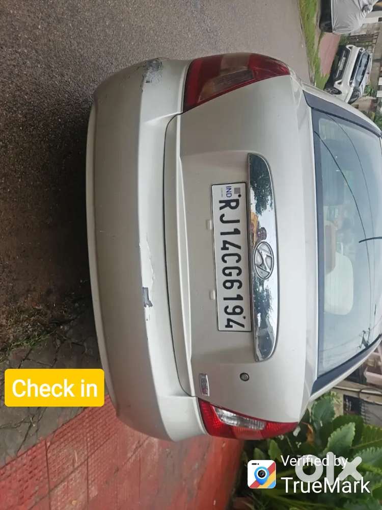 Hyundai Verna 2009 Petrol Manual