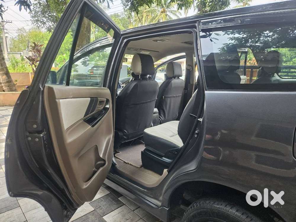 Toyota Innova 2015 Diesel Well Maintained