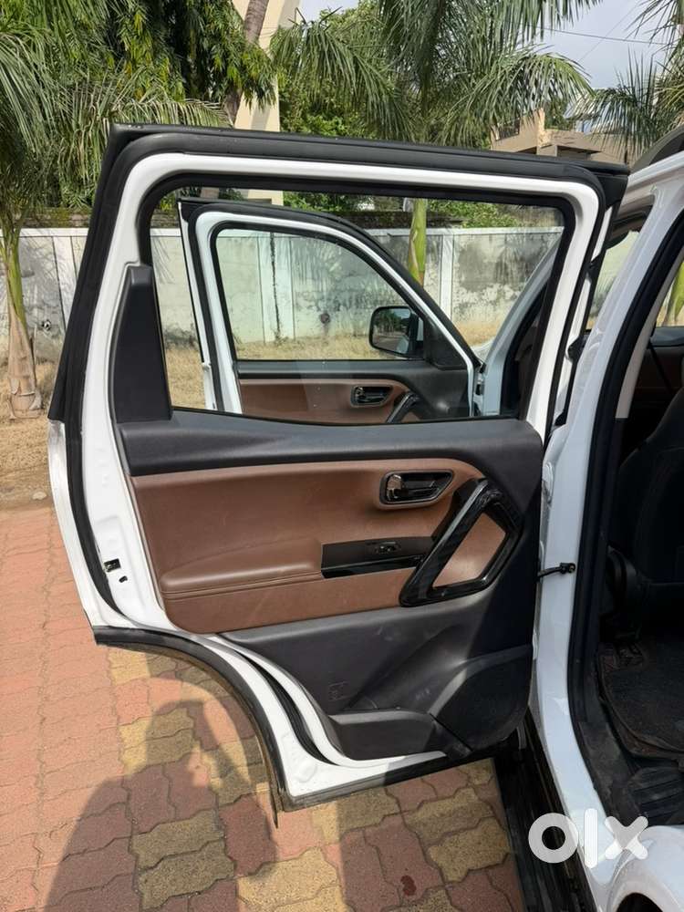 Mahindra Scorpio-n 2025 Diesel Manual
