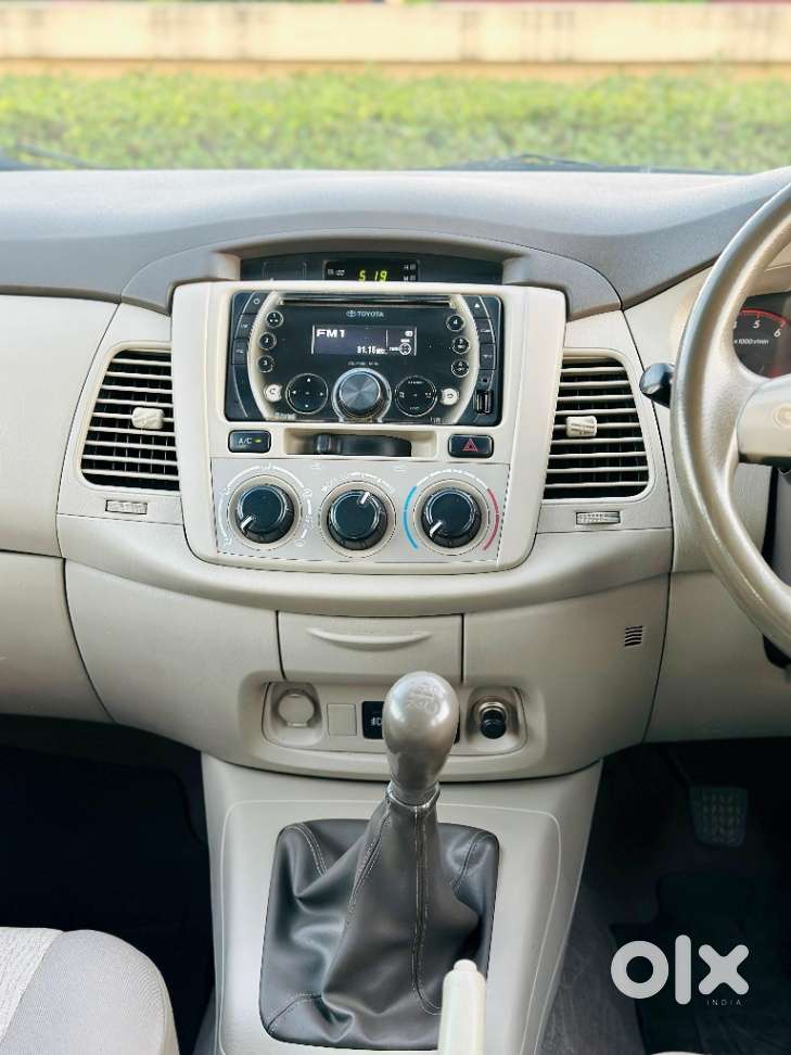 Toyota Innova 2.5 G (diesel) 8 Seater, 2013, Diesel