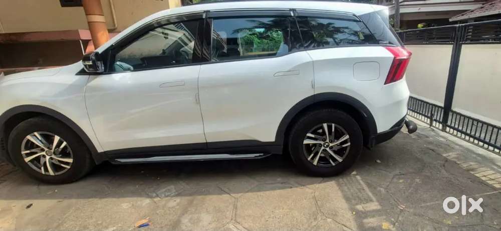 Well Maintained Mahindra Xuv700 2023 Diesel Automatic