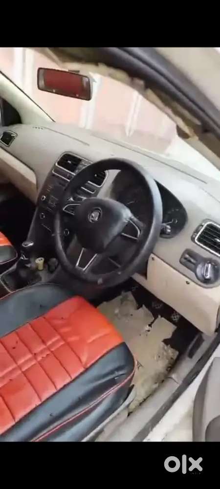 Skoda Rapid Tsi Active 2015