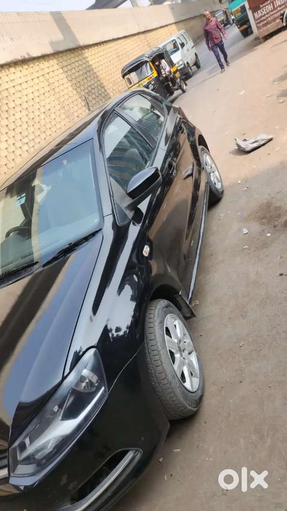 Amazing Condition Polo Highline Diesel 
Model=2012/sept 
97000 Km Run