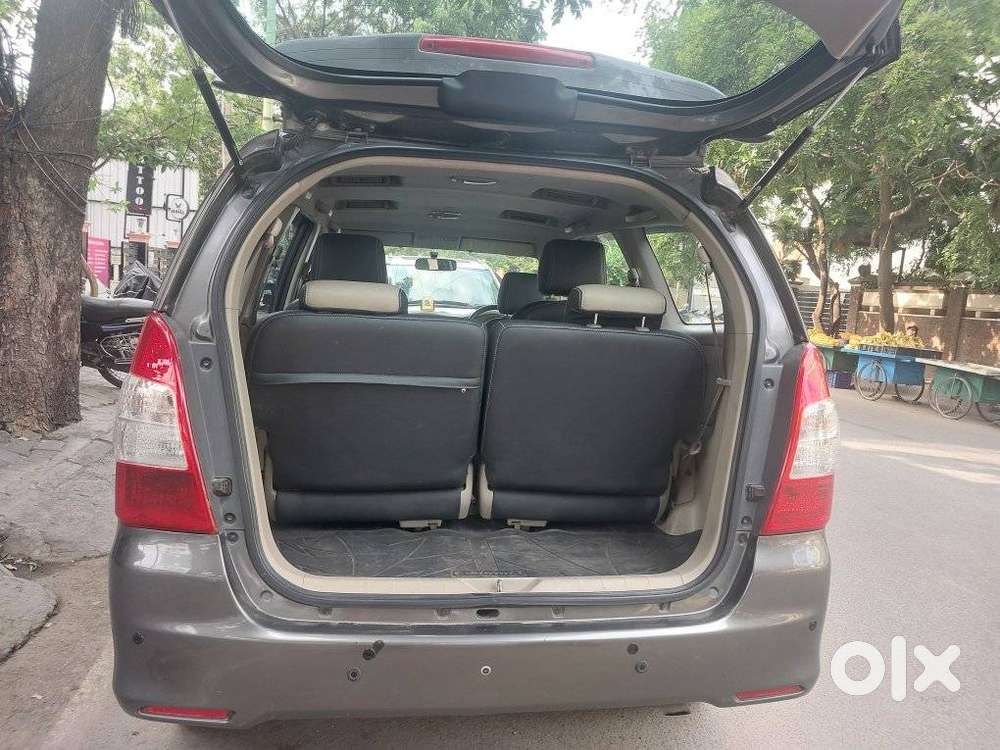Toyota Innova 2.5 G (diesel) 8 Seater, 2014, Diesel