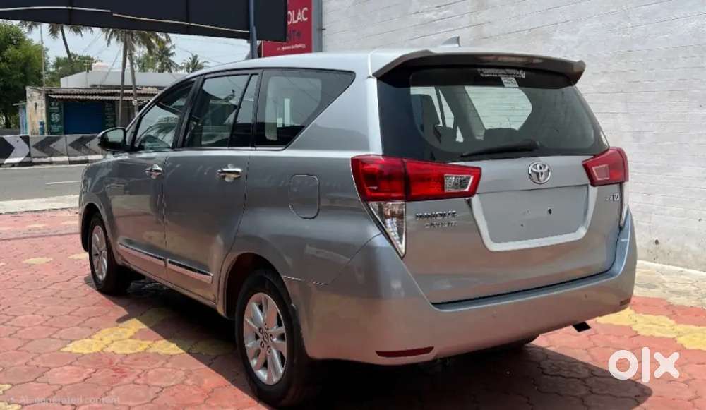 Innova Crysta V 2019