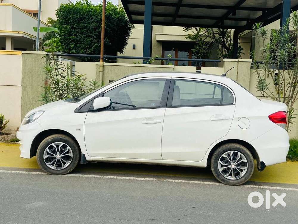 Honda Amaze S Petrol Manual - 2014 Model  Well Maintained Family Car