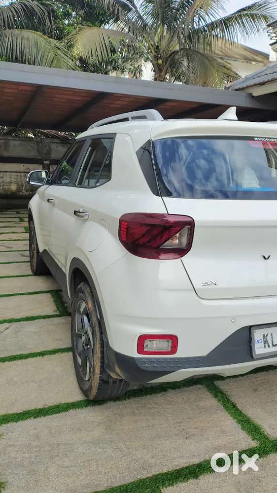 Venue Turbo Petrol Automatic
