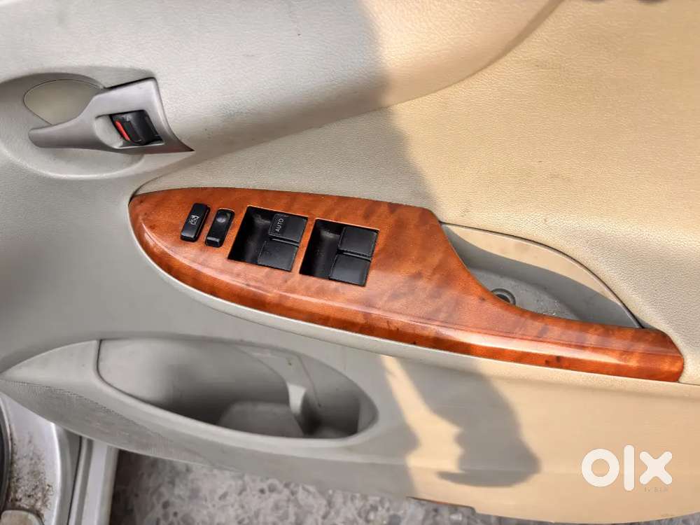 Toyota Corolla Altis 2011 Manual Petrol