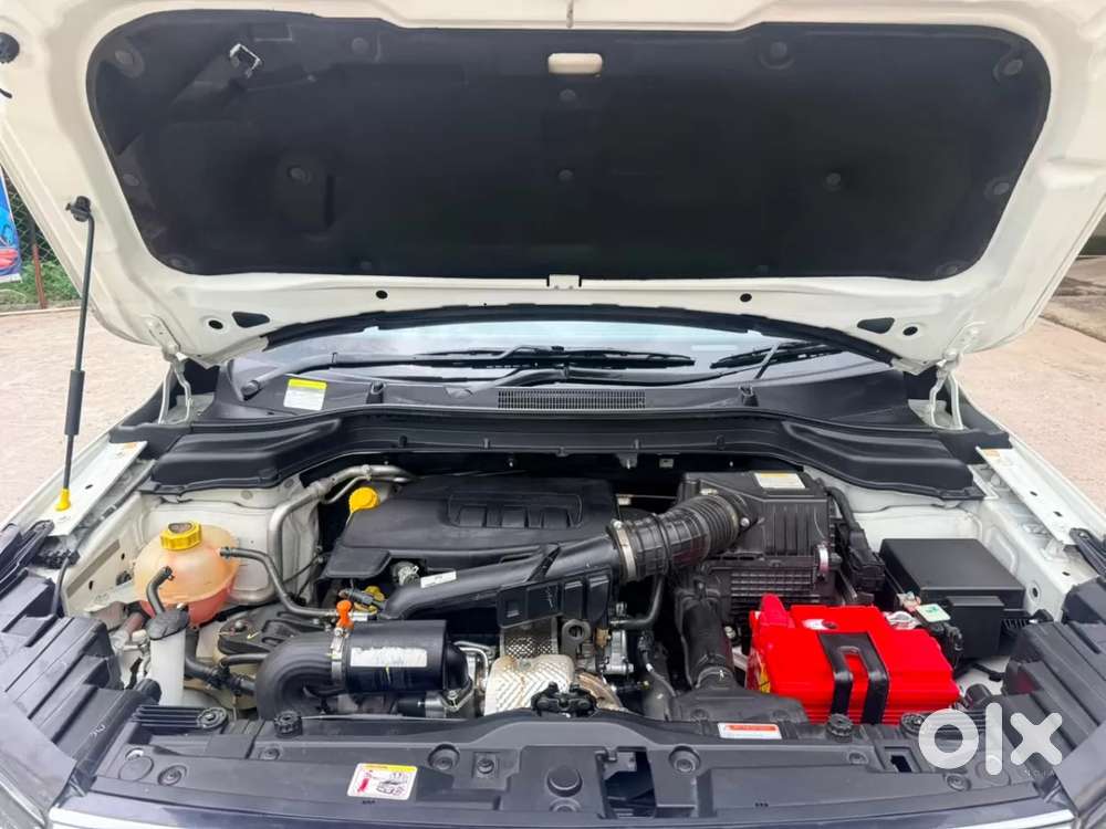 Mahindra Xuv300 W8 Option, 2023, Petrol