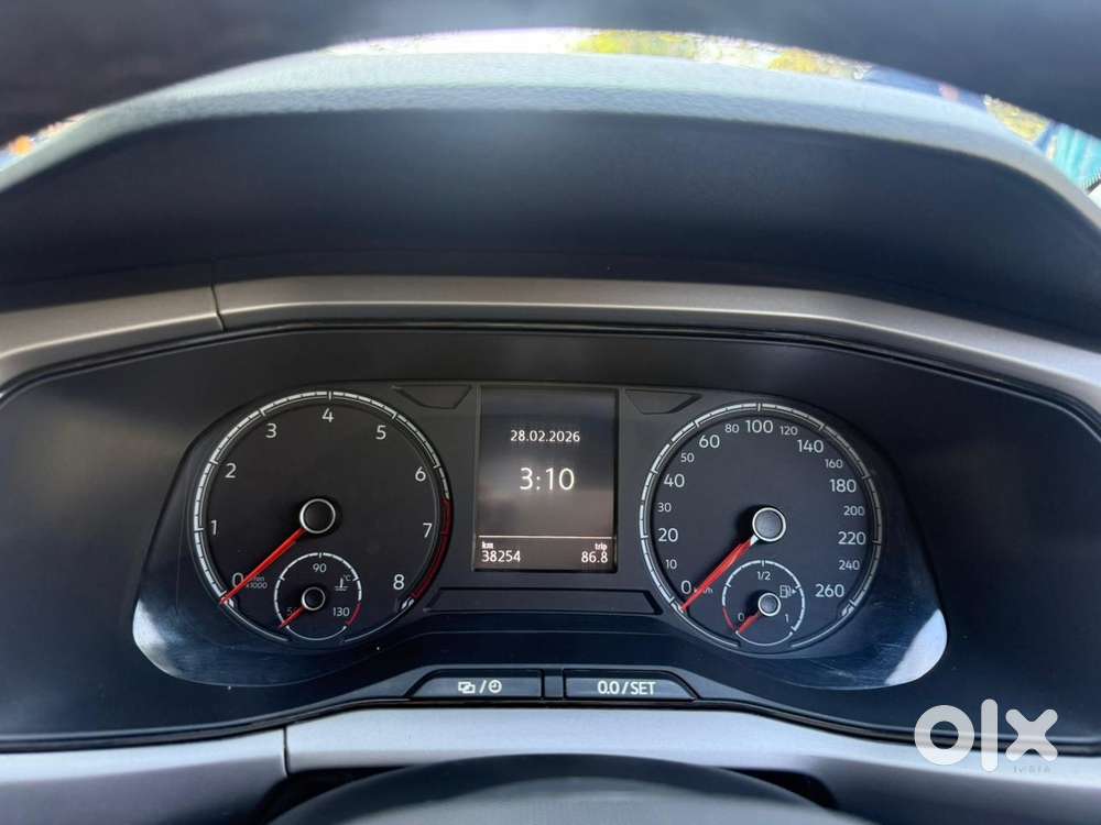 Volkswagen Taigun, 2022, Petrol