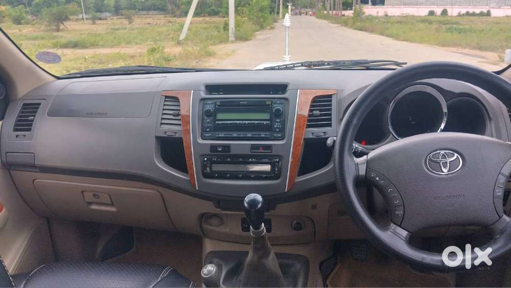 Toyota Fortuner 3.0 4x4 Manual, 2011, Diesel