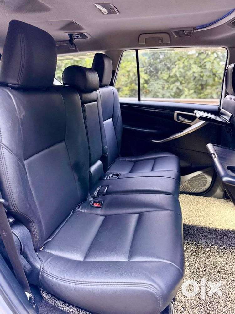 Toyota Innova Crysta 2.4 V 8 Str, 2017, Diesel