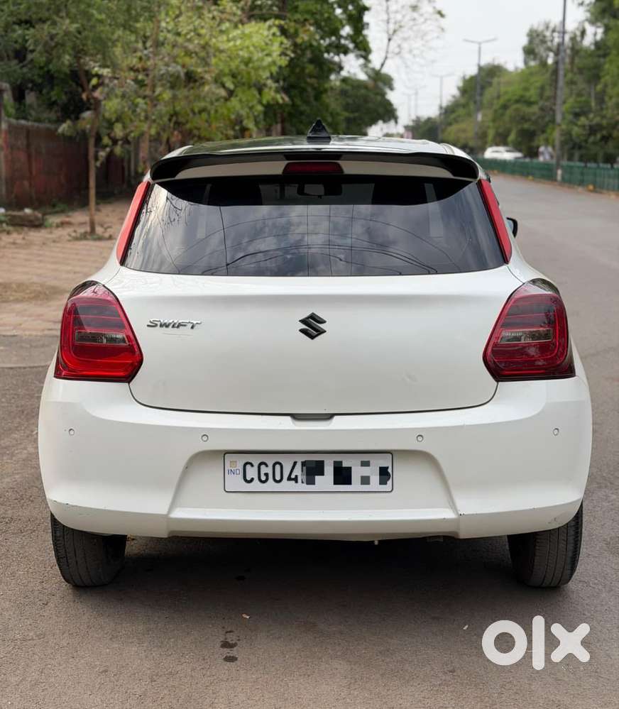 Maruti Suzuki Swift Vxi + Manual, 2022, Petrol