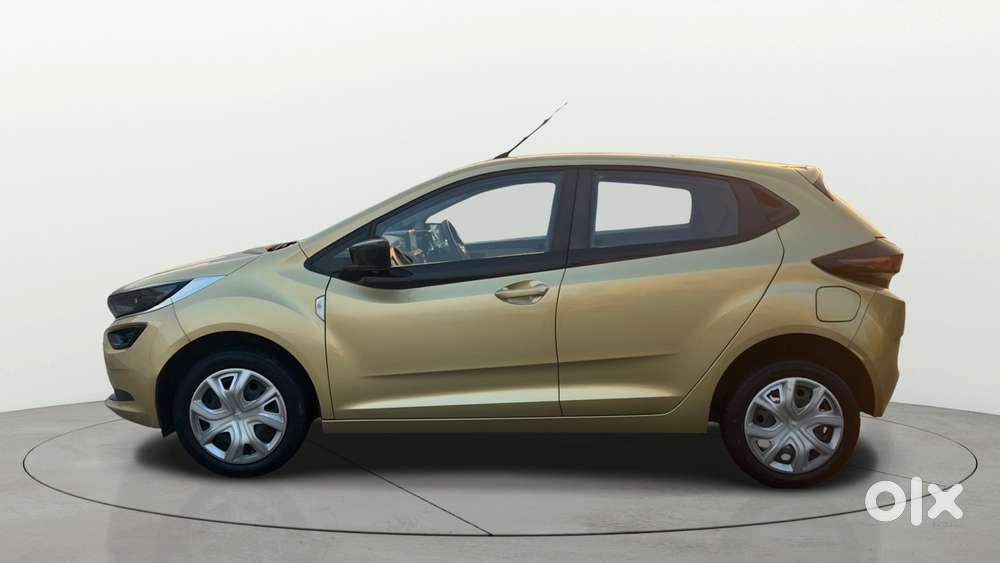 Tata Altroz 1.2 Xm Plus, 2022, Petrol