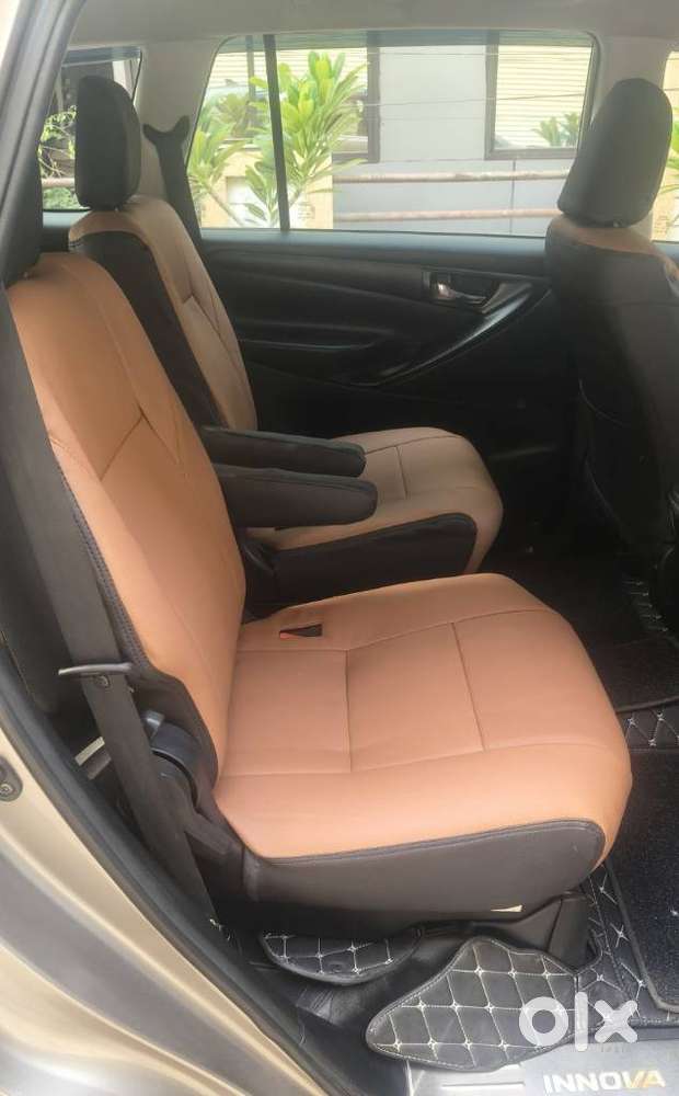 Toyota Innova Crysta 2.4 G Mt 7 Str, 2023, Diesel