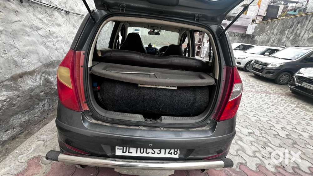 Hyundai I10 Sportz 2014  Cng+petrol  New Tyre  25+ Mil  Android Tv