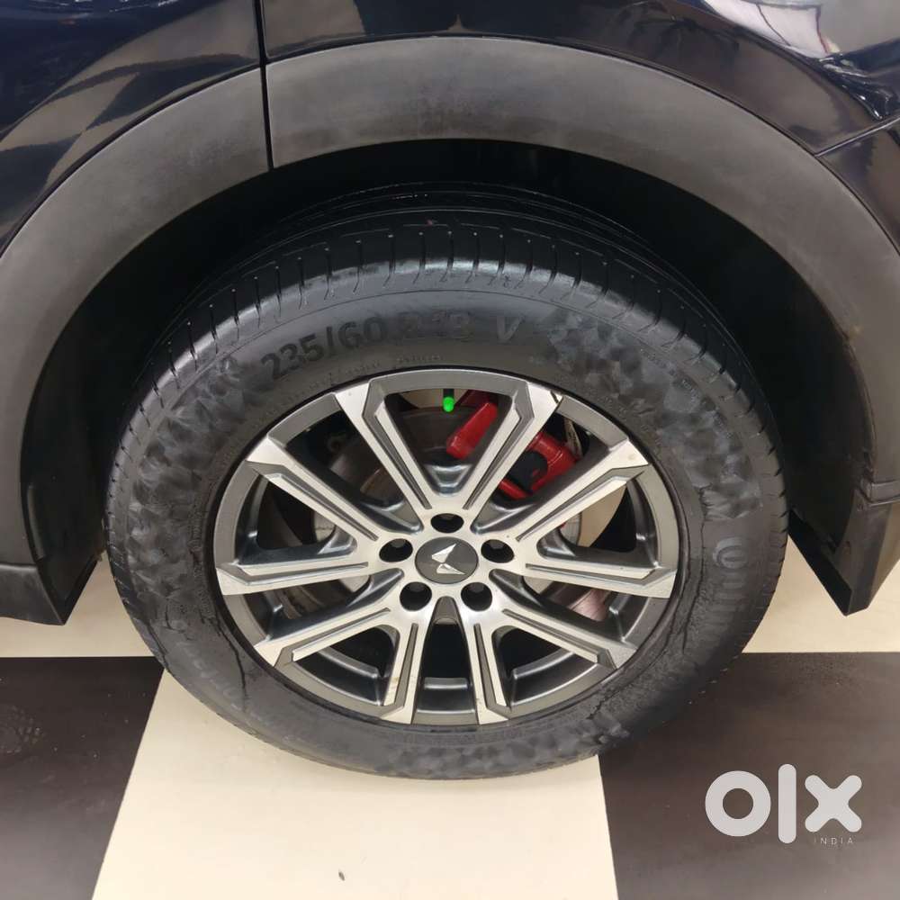 Mahindra Xuv700 2.2 Ax 7 Diesel Mt Luxury Pack Str, 2023, Diesel