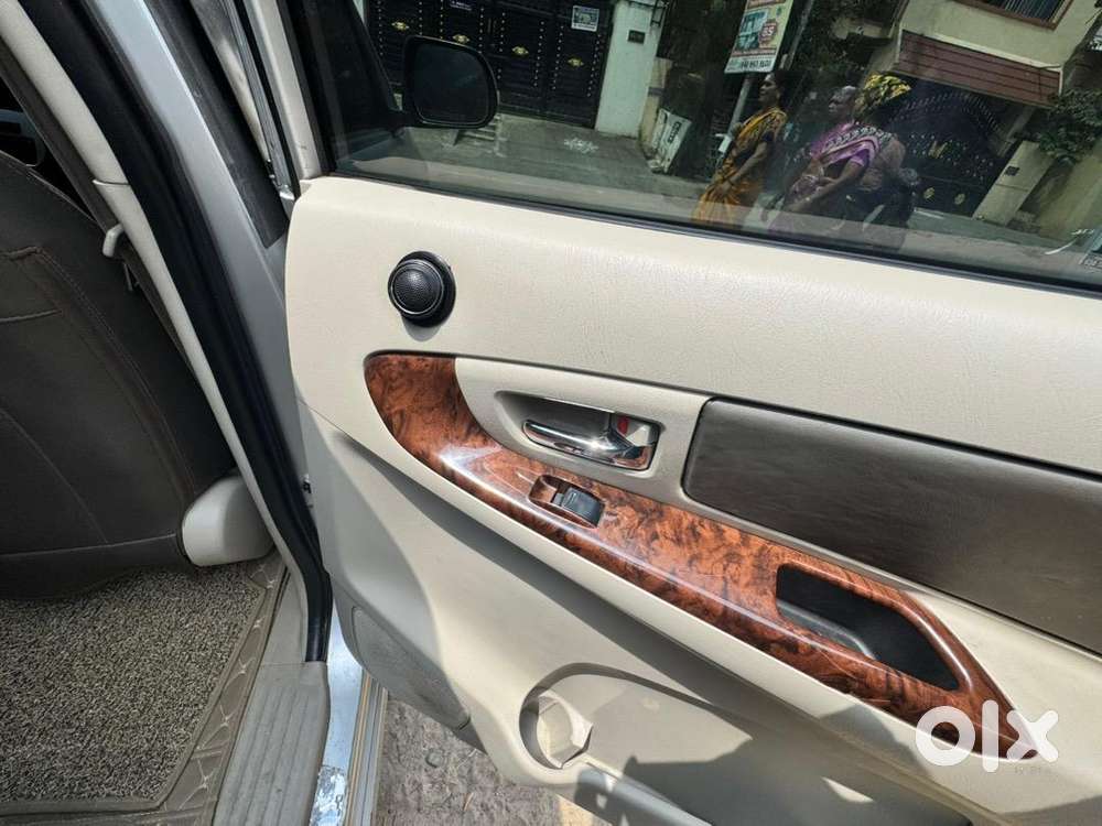 Toyota Innova 2015 Diesel Well Maintained