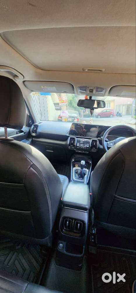 Kia Sonet 2021 Gtx Imt , White Monotone, With Sunroof, Accessories