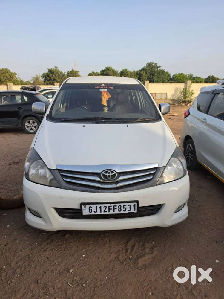 Toyota Innova 2011 Diesel Well Maintained