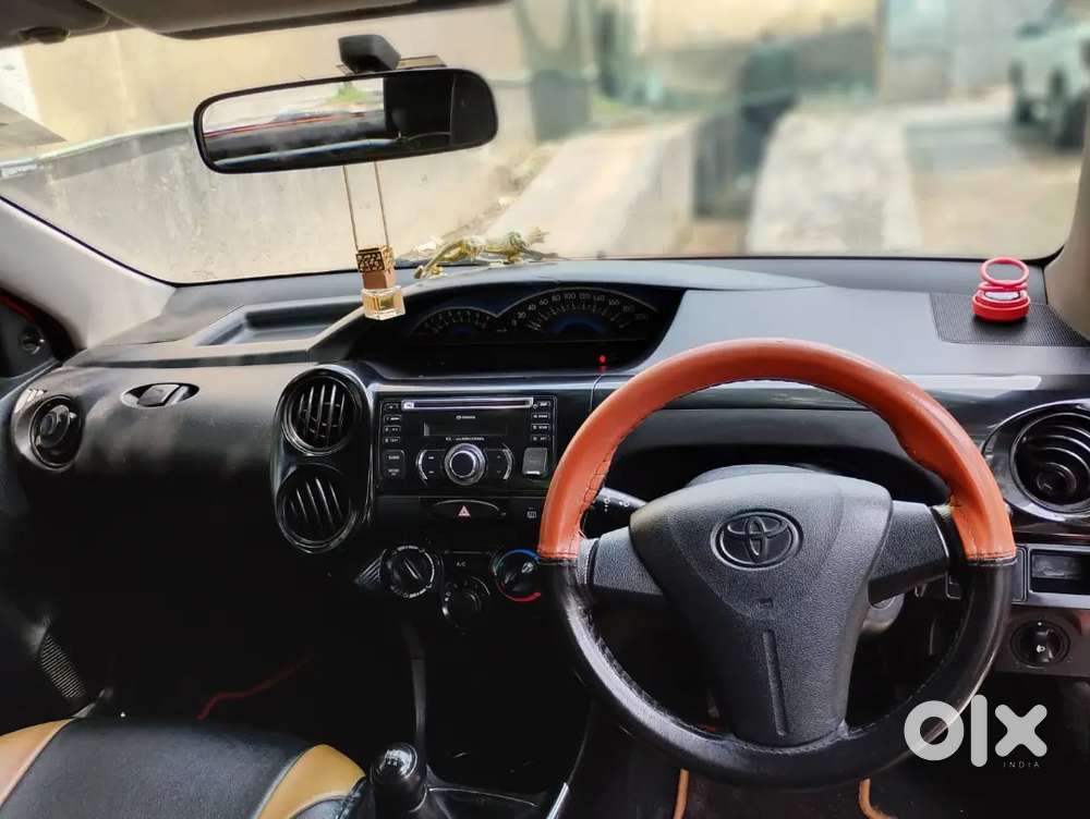 Toyota Etios Cross 2014