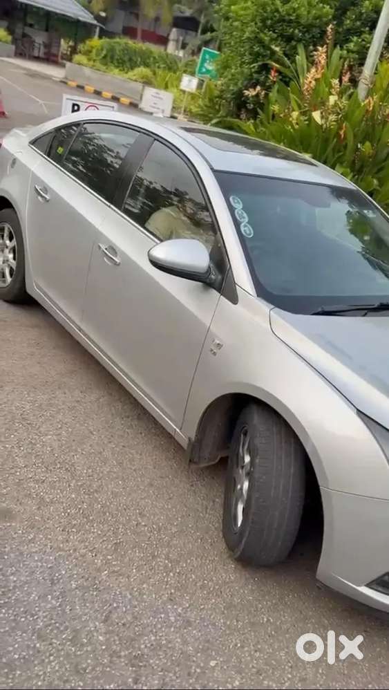 Chevrolet Cruze 2011 Diesel Automatic 61000km Driven