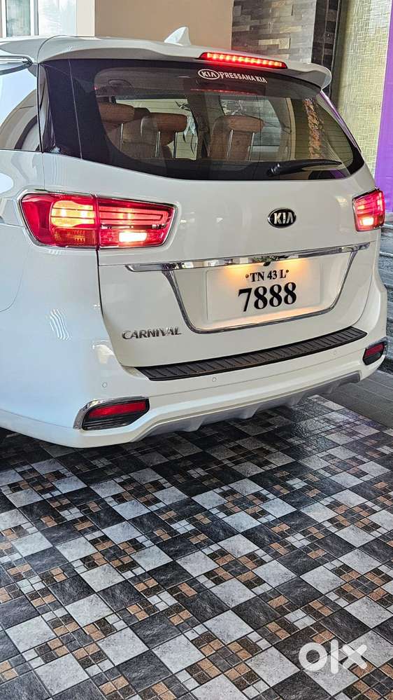 Kia Carnival Premium, 2021, Diesel