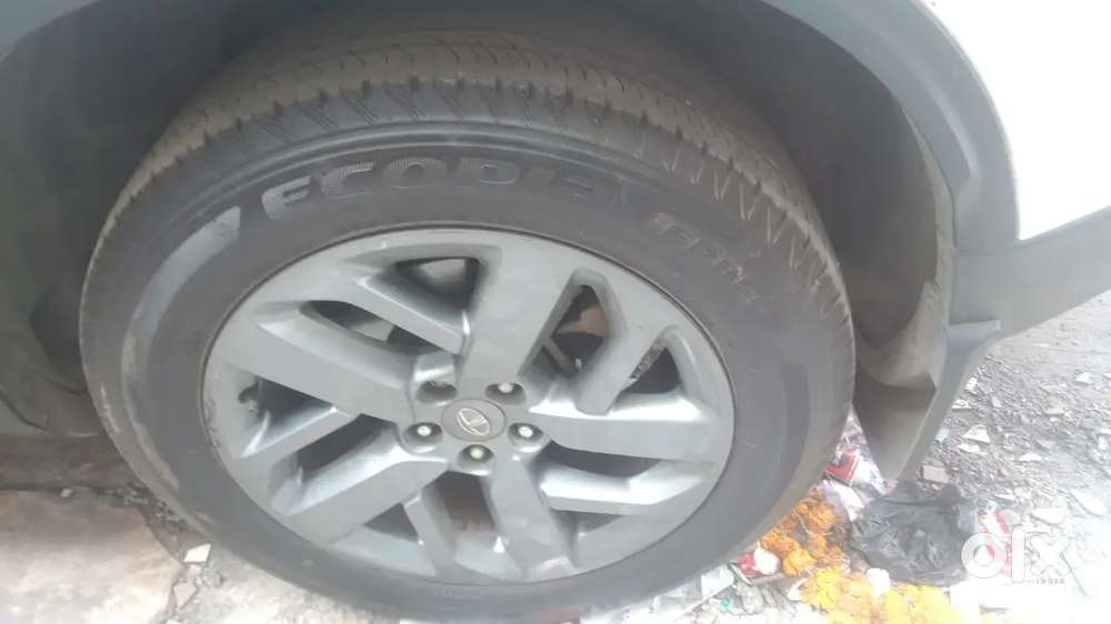 Well Mentain New Tayer Koi Bhi 1 Rs Ka Kam Nahi Gadi Main