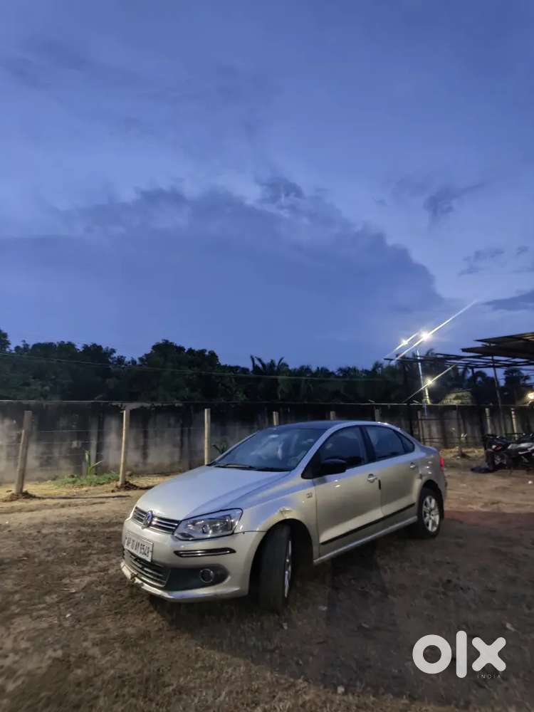 Volkswagen Vento 2011 Highline Petrol