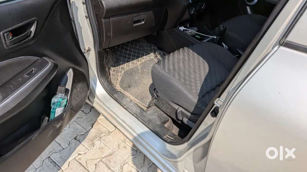 Maruti Suzuki Swift 2023 Petrol 42500 Km Driven