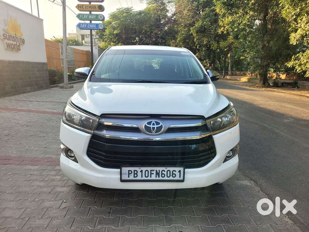 Toyota Innova Crysta 2.4 G Mt, 2017, Diesel